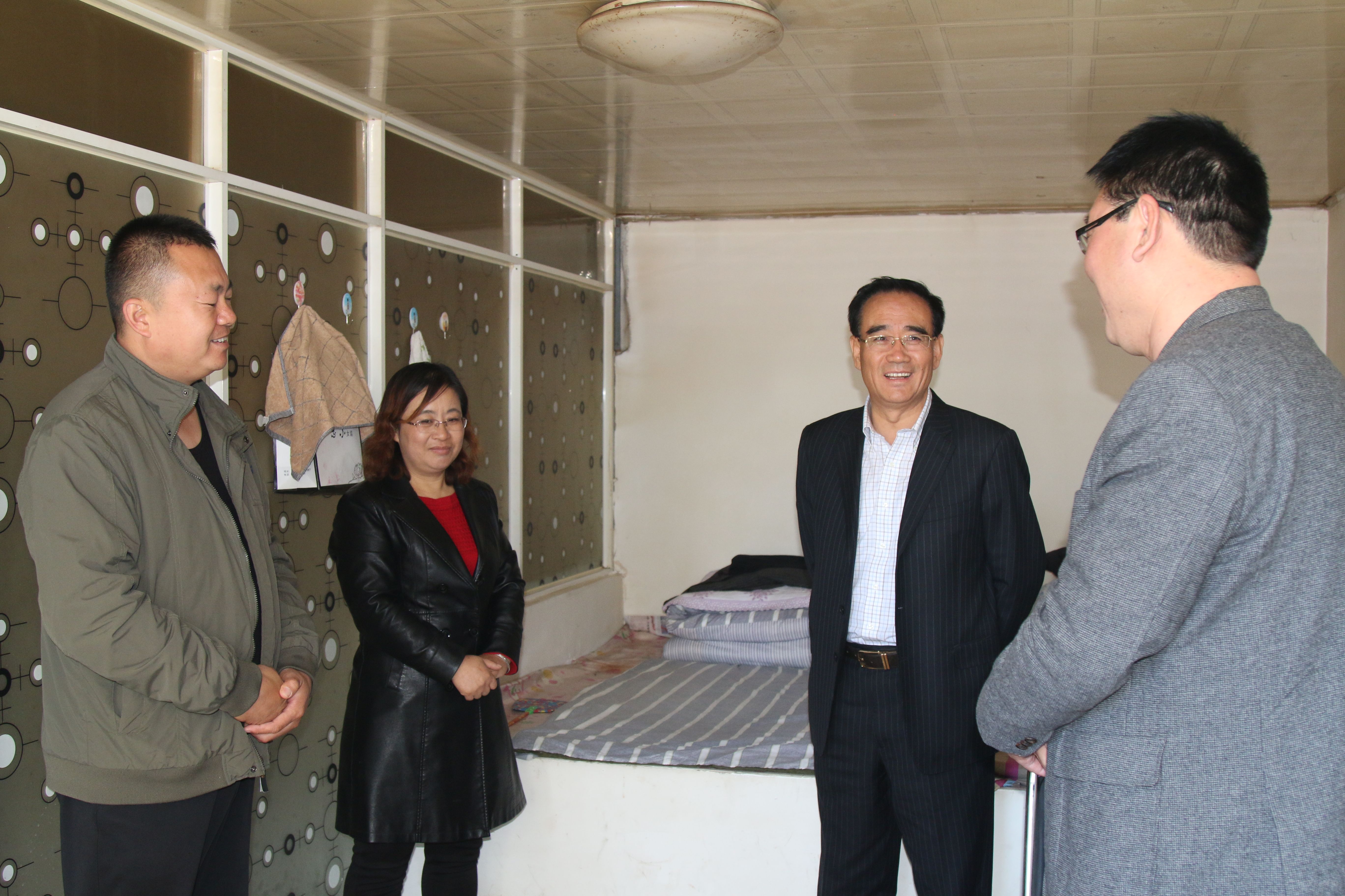 邱文博到乡镇了解驻村工作队情况