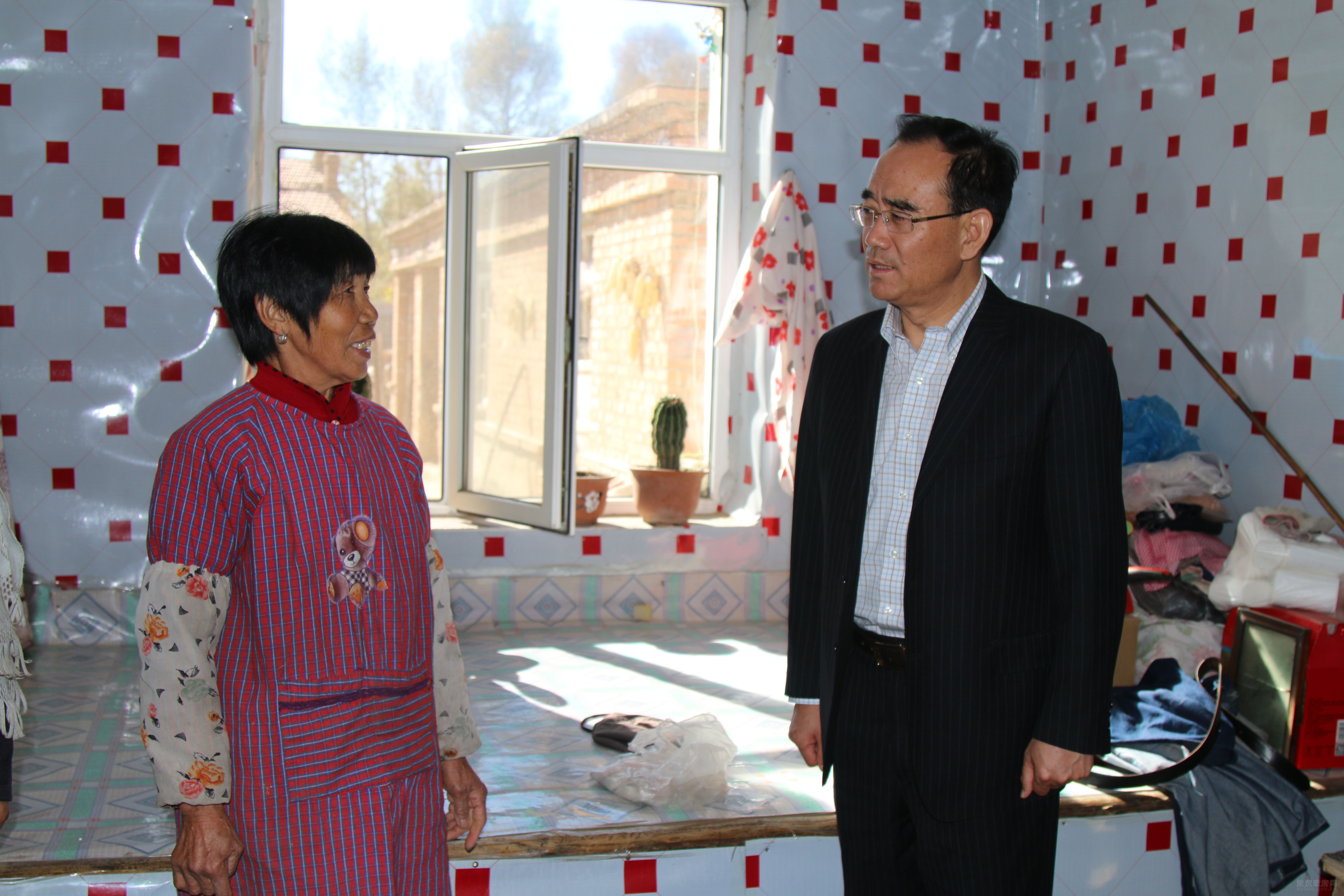 邱文博到乡镇调研小黑屋改造工作